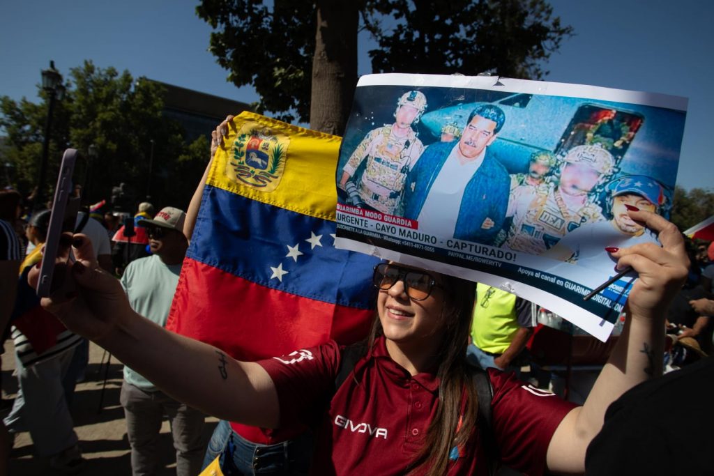 VIDEOS | Captura de Maduro: Venezolanos en Chile celebran en distintos puntos de la capital