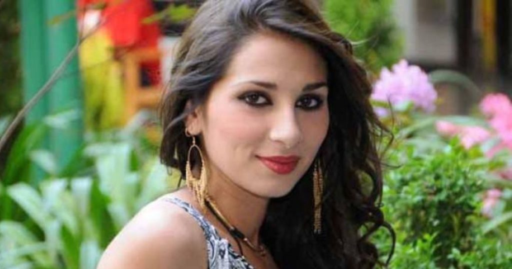 Perla Ilich realizó importante ayuda a hombre que perdió su casa por segunda vez en los incendios