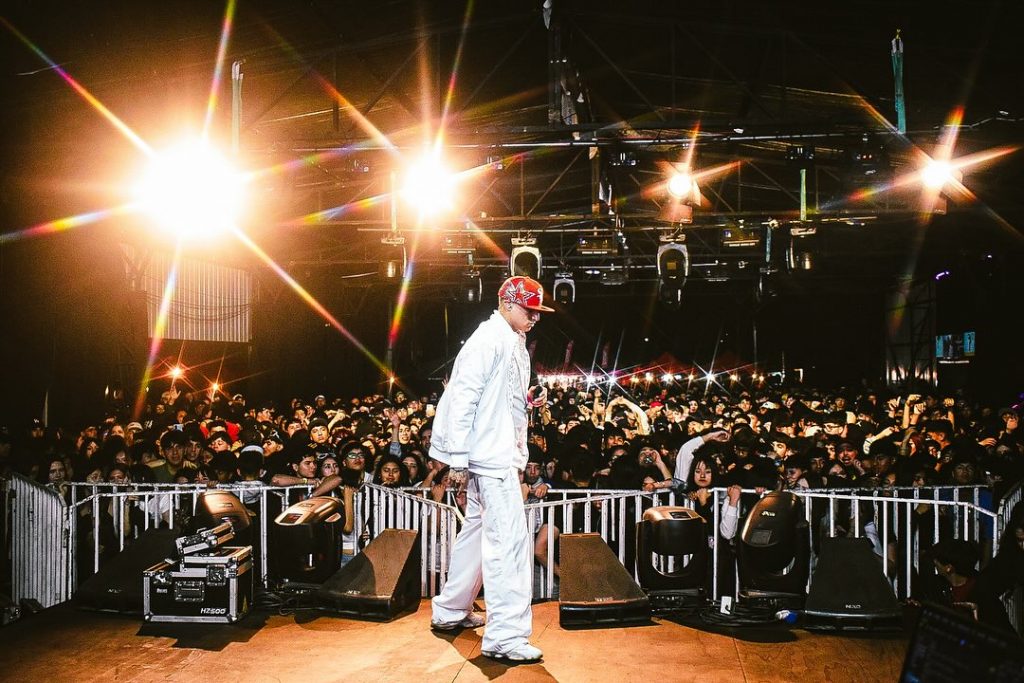 El sonido que trascendió fronteras: Sinaka conquista a la crítica internacional con una destacada calificación en Pitchfork