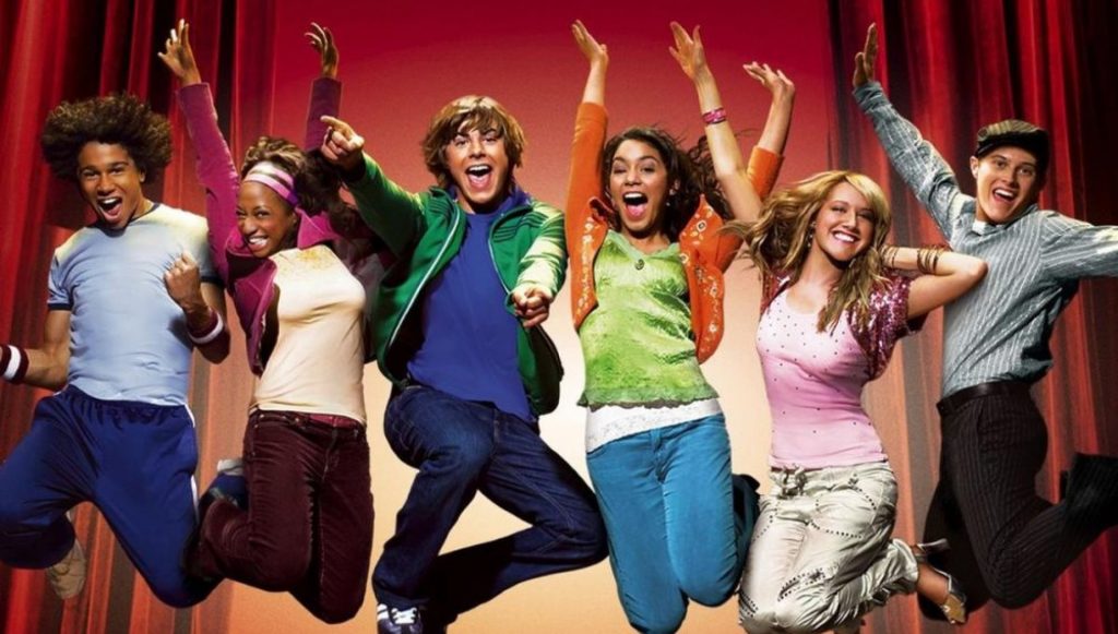 Recordado actor de High School Musical fue detenido por posesión y distribución de pornografía infantil