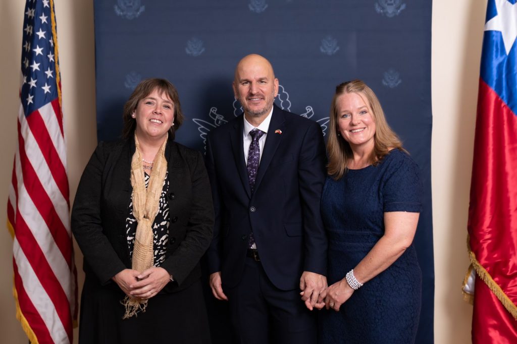 Consejo del Salmón sostiene primera reunión bilateral con Embajador de Estados Unidos en Chile