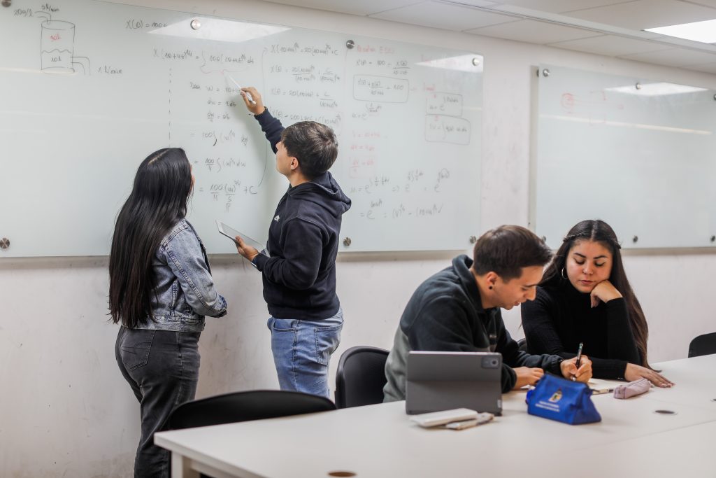 Admisión 2026: desde el retorno a la presencialidad se multiplica la cantidad de jóvenes de menores ingresos que acceden a universidades