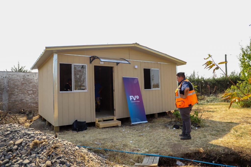 San Nicolás: Gobierno encabeza entrega de primeras viviendas de emergencia por incendios