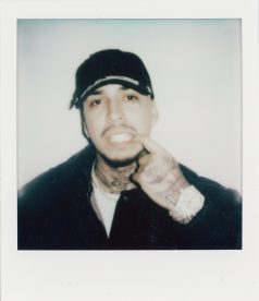 “LA CIUDAD NUNCA DUERME”: El nuevo disco de Young Cister ya tiene fecha de estreno