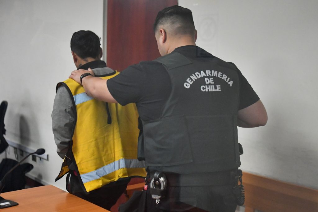 Gendarmería enfrenta críticas tras nueva liberación indebida de imputado en Santiago