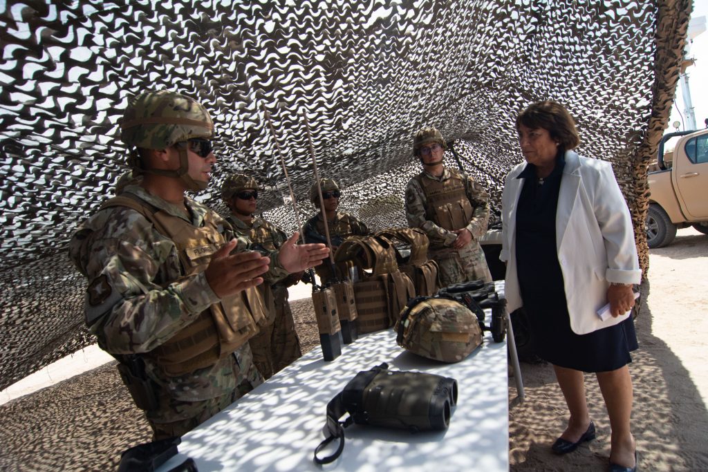 Defensa suma tres drones al SIFRON y reporta caída de 54% en ingresos irregulares