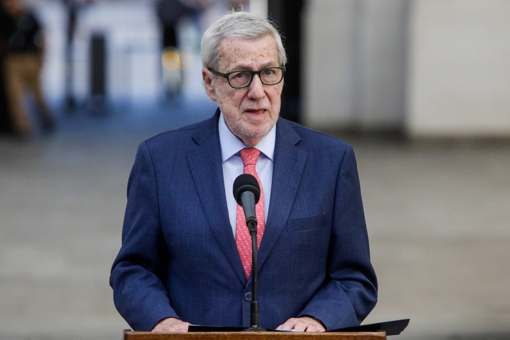 Canciller rechaza revocación de visa a ministro Muñoz y entrega nota de protesta a EE.UU.