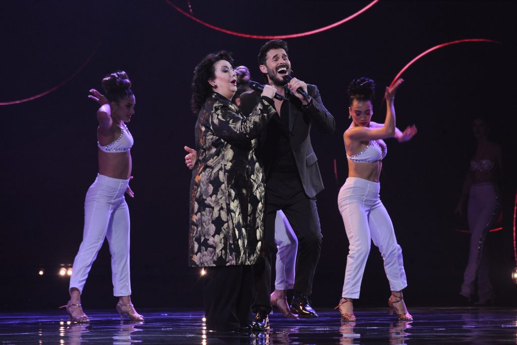 Con Verónica Villarroel y Enzo Ferrada en la obertura, Viña 2026 homenajea a Selena en su cuarta noche