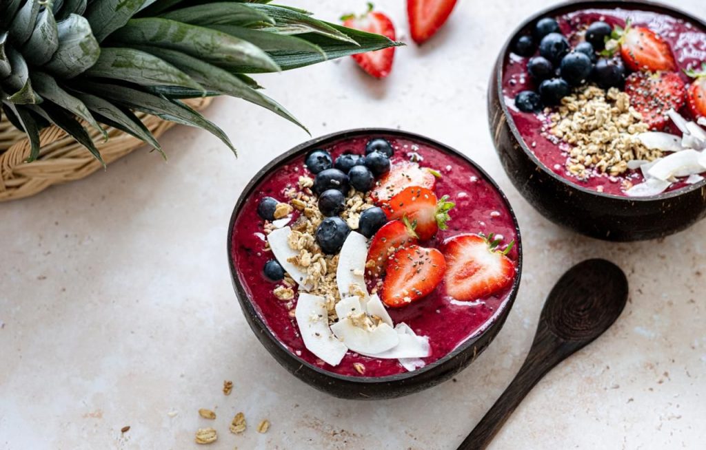 Boom del açaí en Chile: expertos advierten que su beneficio depende de la preparación y el consumo