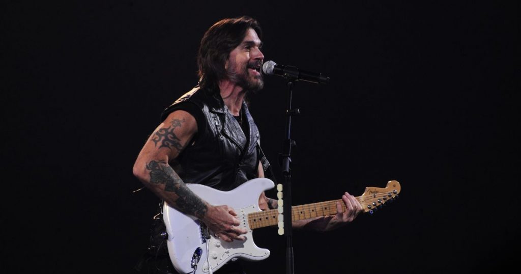 Juanes desata locura en Viña 2026: sorprendió con cover de “Loca” de Chico Trujillo