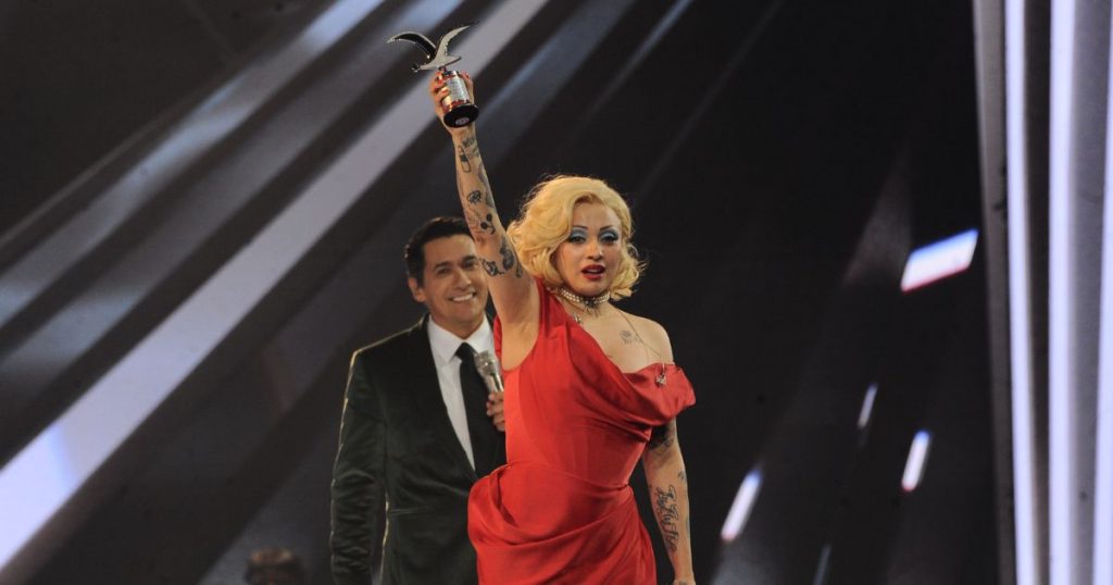 La Quinta se rindió: Mon Laferte se lleva las Gaviotas de Plata y Oro en Viña 2026