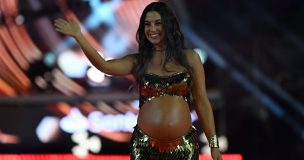 Luciendo su embarazo: Tita Ureta deslumbra en la Gala de Viña 2026