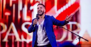 Pastor Rocha desata risas en Viña con broma sin filtro sobre Sammis Reyes