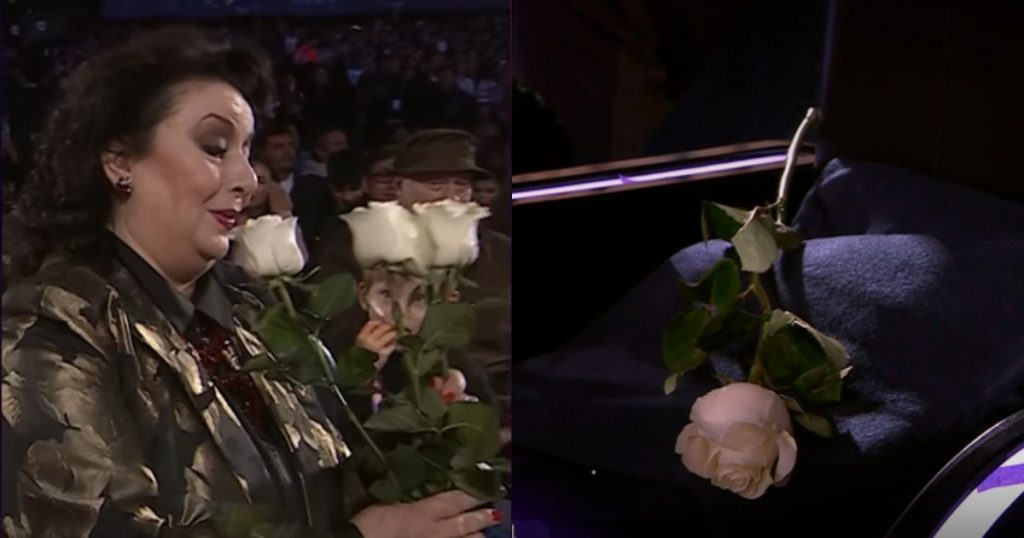 Rosas blancas en el jurado: el emotivo gesto que marcó la cuarta noche de Viña 2026