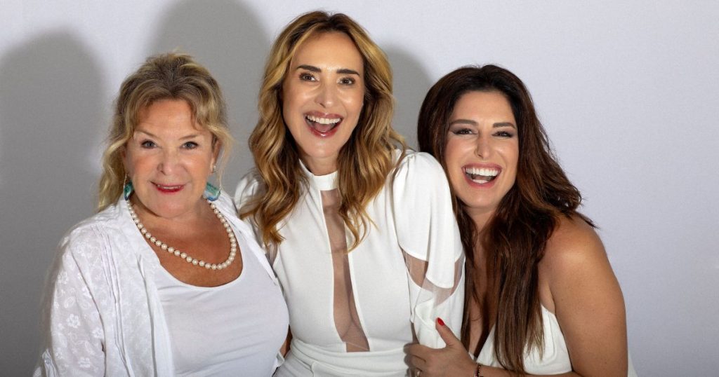 Angélica Castro vuelve a las tablas con exitosa obra junto a Cecilia Cucurella y Fran Sfeir