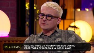 Claudio Castellón revela que su primera relación fue con una profesora: Él tenía 16 y ella 30 años