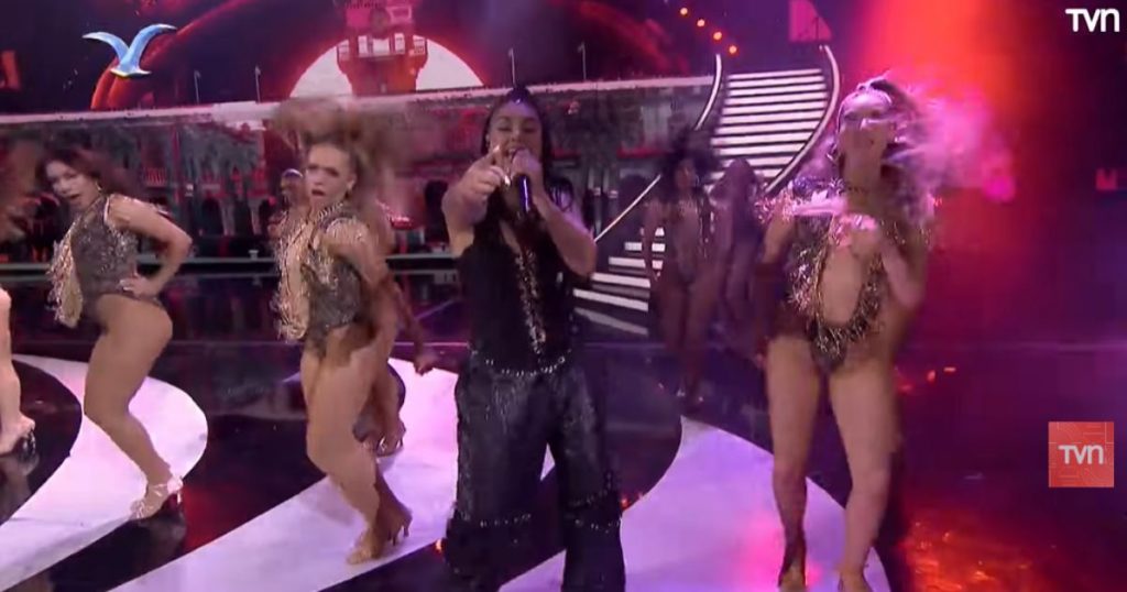 Cantante chilena y ex MasterChef anuncia que dejará Chile y sorprende al poner en venta sus cosas