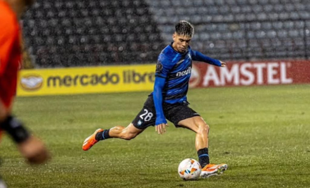 Maximiliano Gutiérrez destaca en Huachipato y despierta el interés de Independiente de Argentina