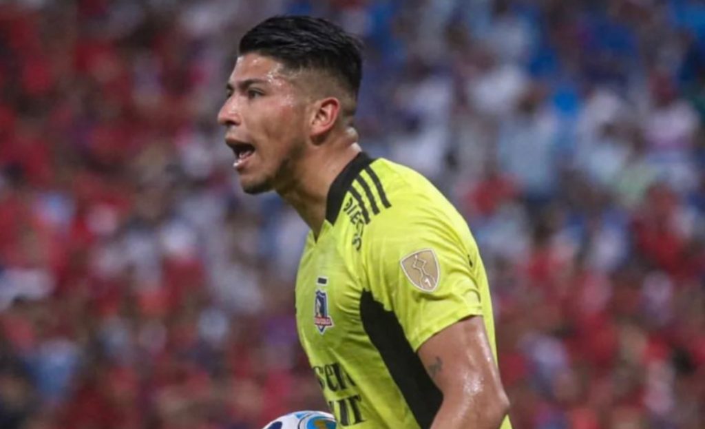 Cortés se afirma en Argentina Juniors: victoria ante River y susto incluido