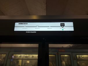 Metro de Santiago inicia pruebas de puertas de andén en estación San Pablo