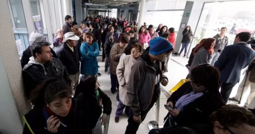 “Es un problema muy grave”: experto alerta por listas de espera y desafío para el próximo Gobierno