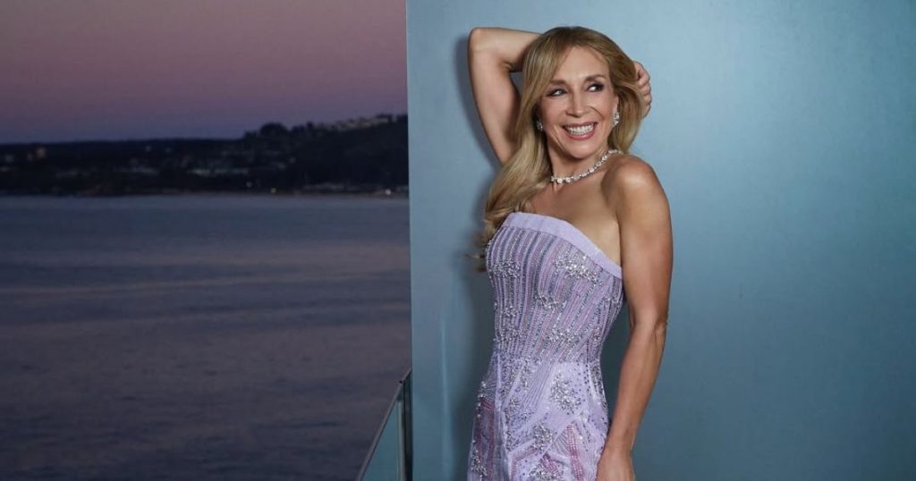 Elegancia y pedrería: el vestido con el que Karen Doggenweiler deslumbró en la quinta noche de Viña