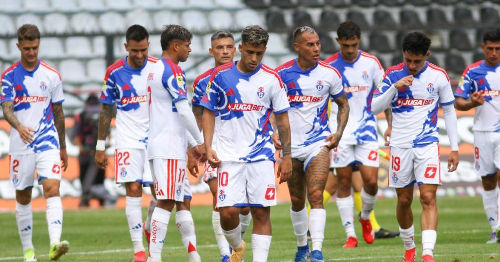 Universidad de Chile cae ante Huachipato en Talcahuano y aún no sabe de victorias en el año