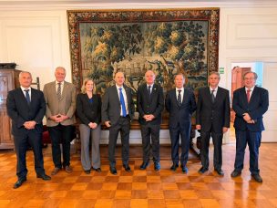 Embajador de EE. UU. se reúne con líderes del sector agrícola chileno para fortalecer agenda bilateral