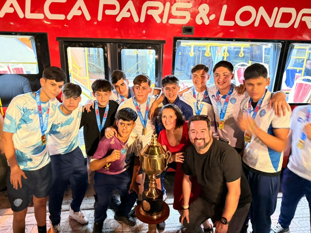 “Orgullo para Talca”: destacan título nacional de la Sub-15 de Villa San Agustín