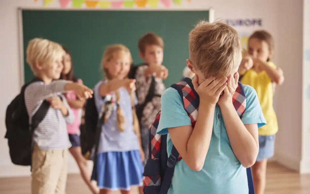 Estudio revela que 15% de los escolares vincula maltrato con deseos de morir o autolesión