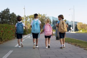Regreso a clases: recomendaciones para elegir mochilas y calzado escolar adecuados