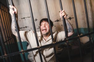 Sin salida ni escapatoria: Aterriza en Chile bar-restaurante inspirado en una cárcel