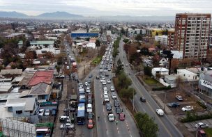 Congestión en La Reina: tránsito lento en Av. Tobalaba hacia Fernando Castillo Velasco
