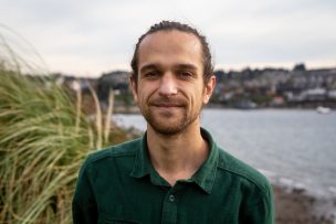 Alcalde de Puerto Varas reacciona tras ataque a carabinero: pide frenar “puerta giratoria”