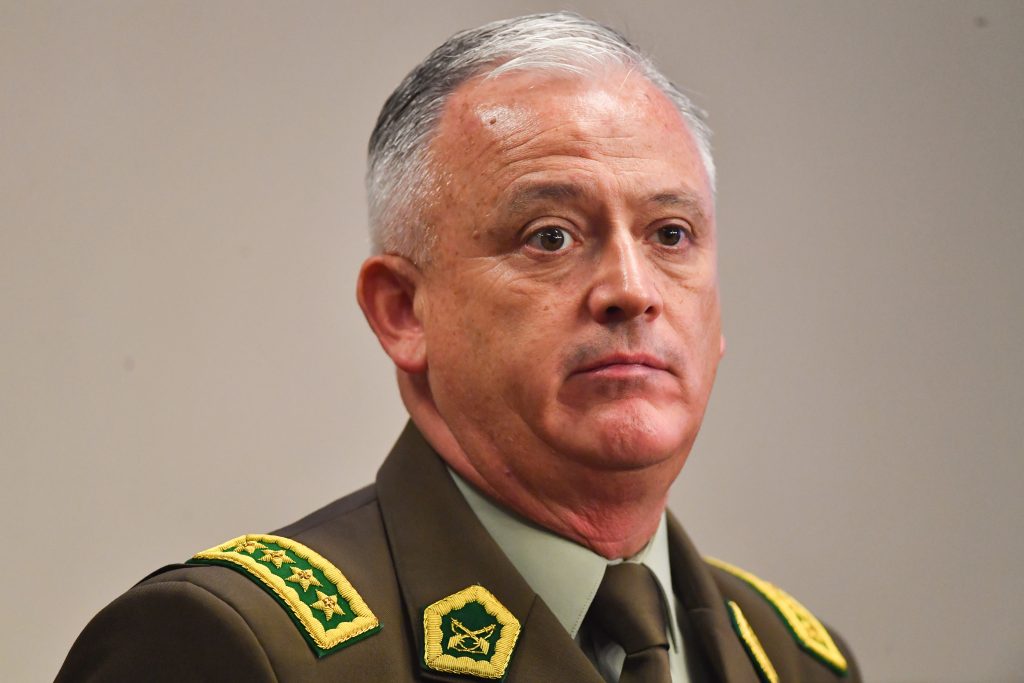 General director de Carabineros viaja a Puerto Varas tras ataque a sargento
