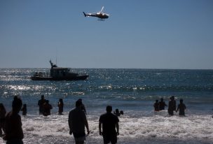 Hallan sin vida a tripulante de embarcación volcada en Coquimbo: continúa búsqueda del último desaparecido