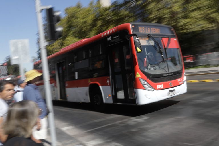 Hombre muere atropellado por bus Red en Estación Central