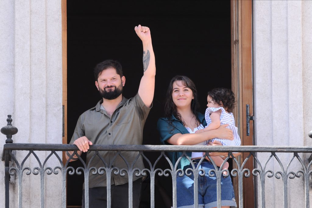 Presidente Boric se despide en La Moneda: 