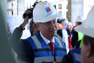 Presidente Kast resalta avance del puente Chacao y defiende medidas por combustibles