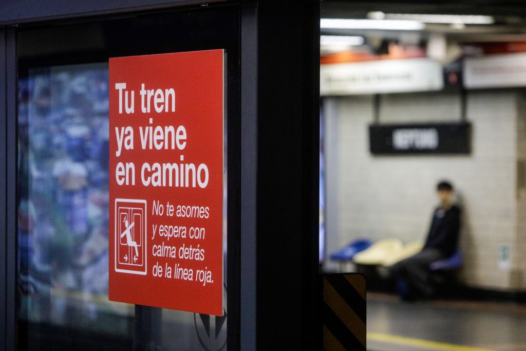 Metro inicia pruebas técnicas de puertas de andén en Neptuno tras completar su instalación