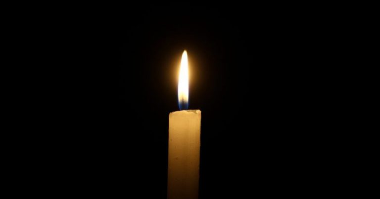 Casi 5 mil clientes están sin luz en la Región Metropolitana: conoce las comunas más afectadas