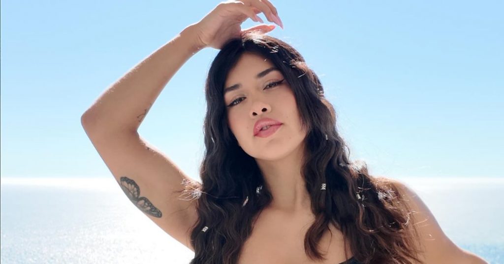 Eskarcita rompe el silencio tras foto viral que la mostraba “embarazada”: “Hasta tres meses tengo…”