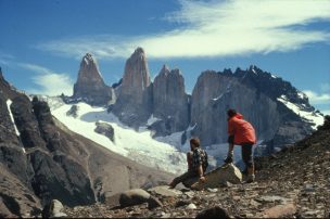 Lanzan documental sobre la primera excursión que alcanzó la cumbre de Torres del Paine en 1963