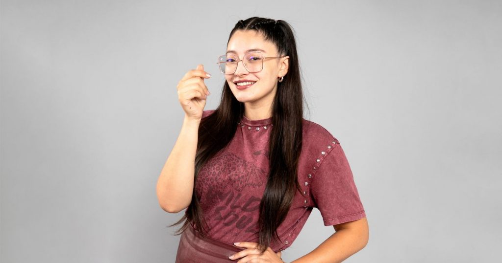 La heredera del humor: Fran Medina sigue los pasos de su padre y llega a Canal 13 con rutina de stand up