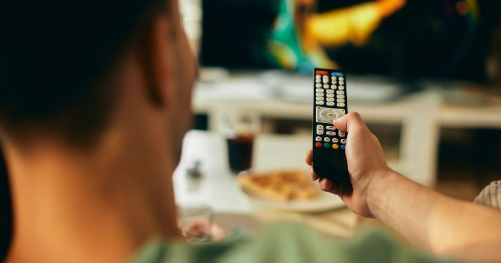 Estudio del CNTV revela fuerte caída en la confianza hacia la televisión abierta en Chile