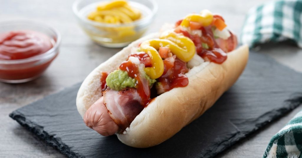 La “calculadora de completos” que se volvió viral en Chile y desató debate por la palta