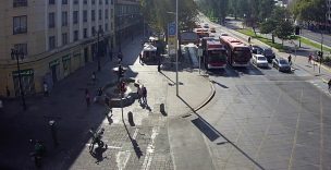Tránsito suspendido en Ricardo Cumming por protesta frente al Liceo de Aplicación