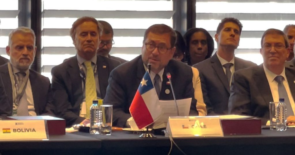 Canciller Francisco Pérez Mackenna llama a reforzar fronteras contra inmigración irregular en cumbre CELAC