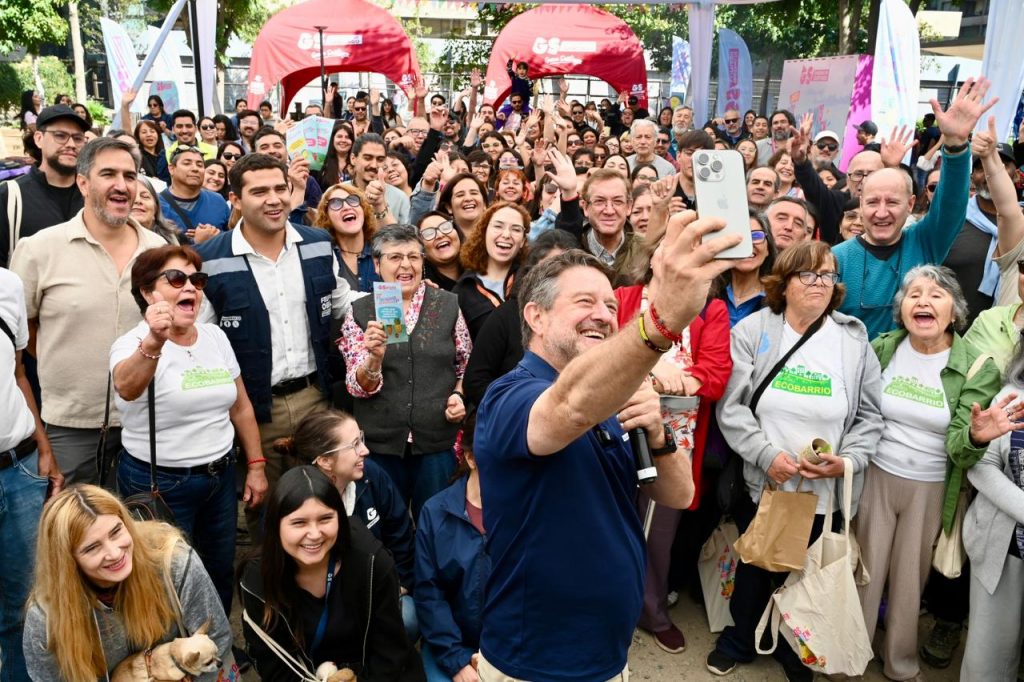 Gobierno de Santiago impulsa “Nos Compostamos Bien II”: iniciativa trabajará con 600 organizaciones y 200 establecimientos educacionales de la RM