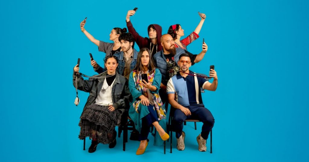 Adictos a internet se rehabilitan con canto y humor: 